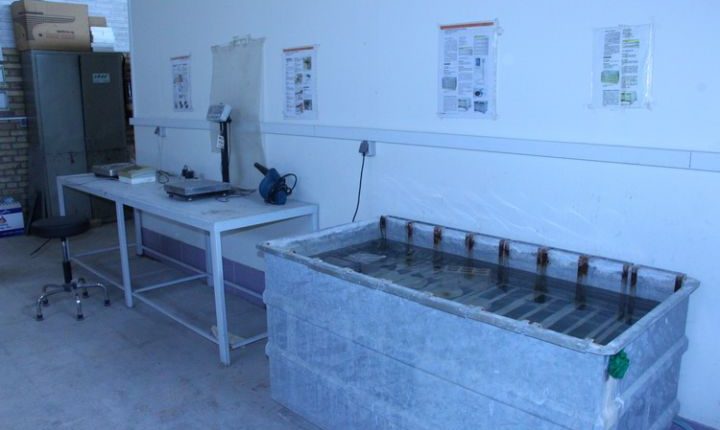 کنترل دمای استخر نمونه آزمایشگاه بتن